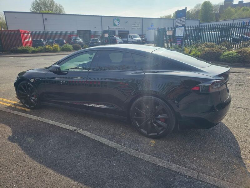 TESLA MODEL S