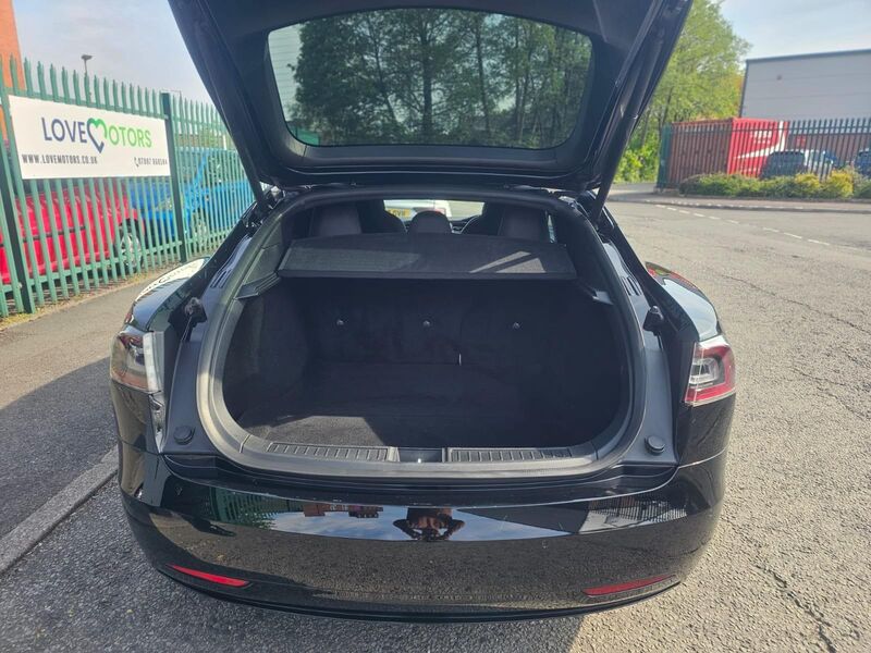 TESLA MODEL S